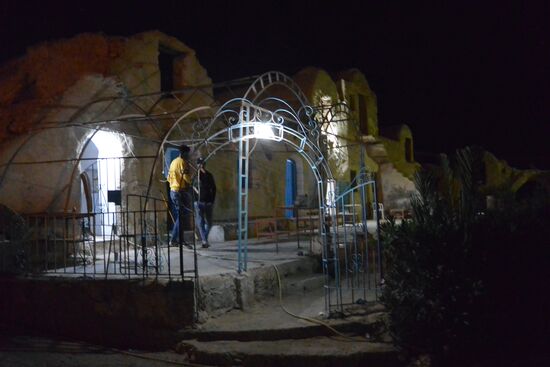 Eingang zum angrenzenden Restaurant