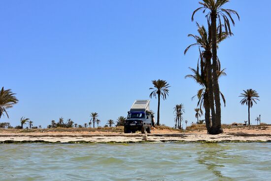 am Strand "Sidi El Fenkhal"