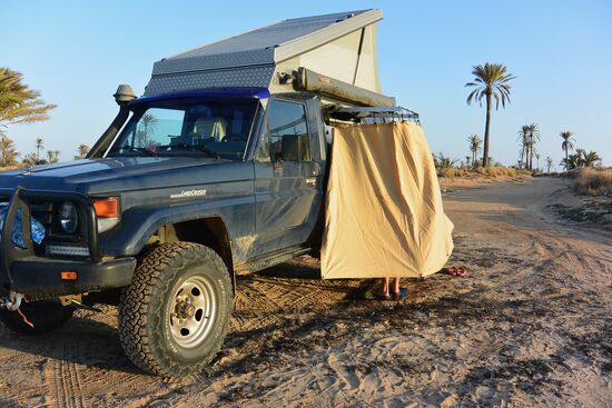 unsere Außendusche am Toyota