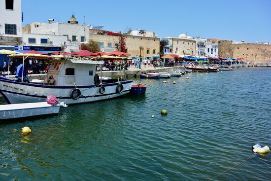 Restaurants im Hafen von Bizerte