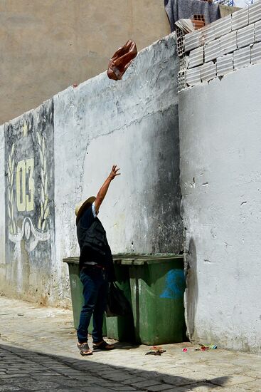 eines unserer Themen mit Minyar und Elaâ.
"Das Problem mit dem Müll"