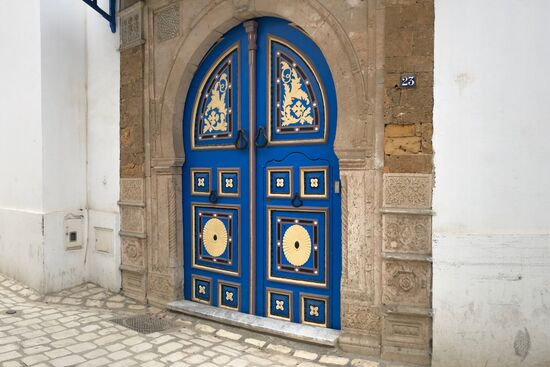 prunkvoller Eingang zu einem vornehmen Privatpalast