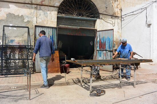 Schmiedearbeiten unter freiem Himmel