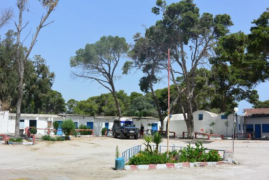 unser Toyota steht sicher in einem kleinen, mit der örtlichen Bahn zu erreichenden Vorort auf einem privaten Campingplatz