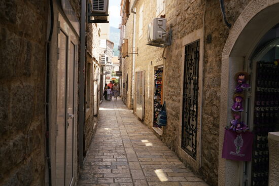 in der Altstadt vom wieder aufgebauten Buddha
