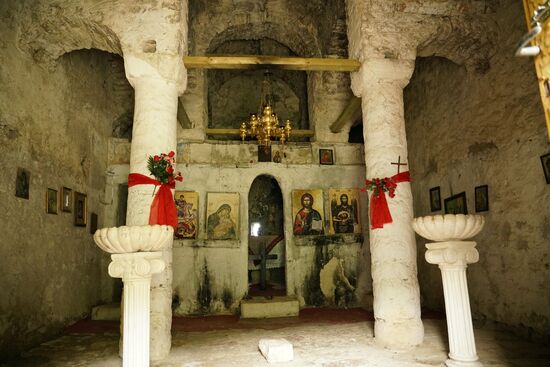 ein Blick in die Kapelle Shën Georgios