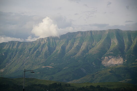 der Blick der Familie 'Zekate' in die Berge