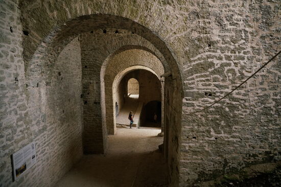 in den Wehrgängen der Burg