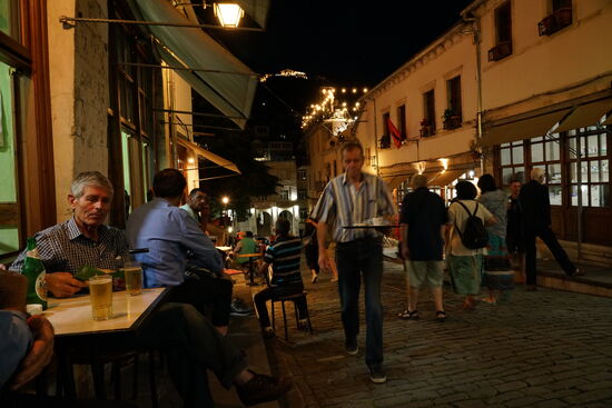 wir fühlen uns absolut sicher unter den Einheimischen von denen wir beobachtet werden