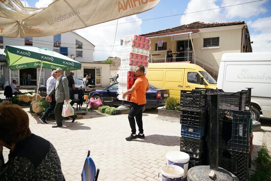 Anlieferung von Servietten