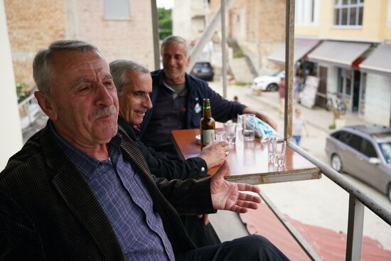 "Wir verstehen und auch ohne Worte. Wir sprechen mit den Augen und unserem Herzen."