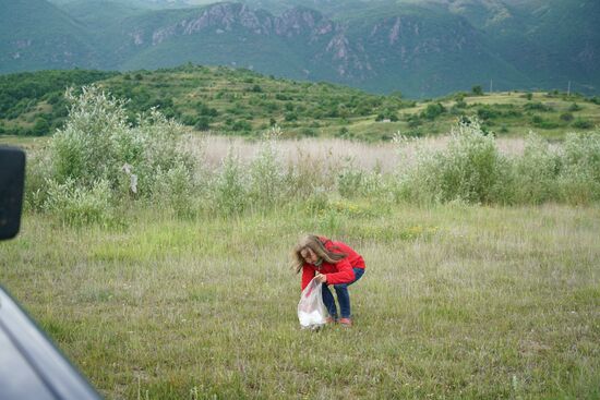 erst einmal den Müll wegräumen