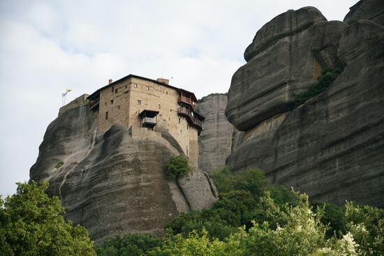 das Kloster "Agios Nikolaos Anapavsas"