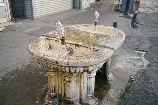 an vielen Stellen finden wir Trinkwasserbrunnen für jedermann