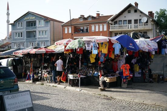 gekauft und gehandelt wird auf dem Markt