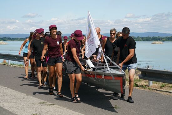 als die das letzte Mal vorbeikommen sind wir für einige schon "alte Bekannte"