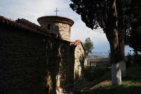 das Kloster "Heilige Maria von Zvërnec"