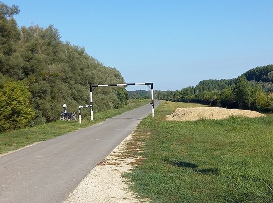 Radweg in der Nähe von Hercegszanto
