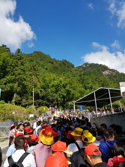 Warteschlange an den Eastern Steps (Seilbahnstation) zum Huangshan