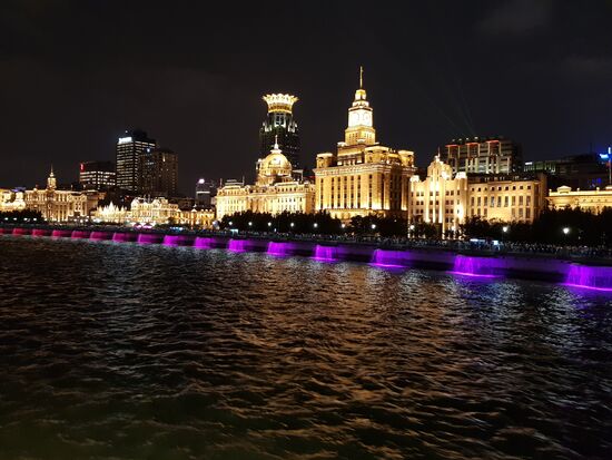 Blick vom Huangpu auf den Bund