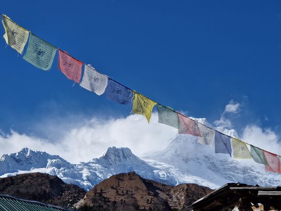 Die beiden Gipfel des Manslu konnten wir heute Morgen mal kurz sehen, bevor er sich wieder hinter Wolken verhüllte...