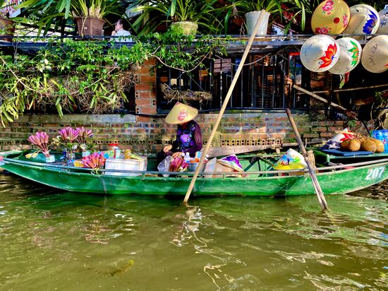 unterwegs sieht man immer wieder die schwimmenden Händler