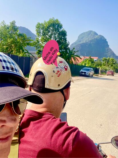 mein Hello Kitty Fahrer durch Ninh Binh 