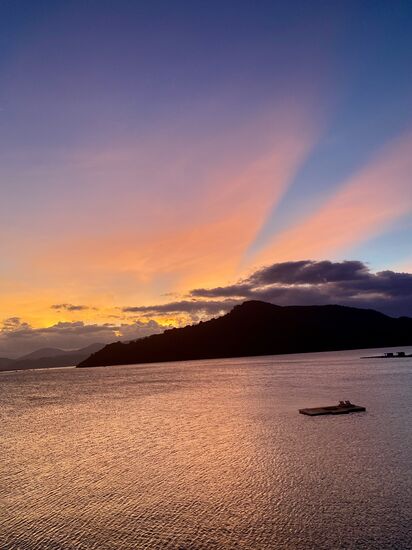 Sonnenuntergänge die ihre Farben von einer auf die andere Minute wechseln