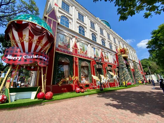 und der Weihnachtswahn darf natürlich auch nicht fehlen