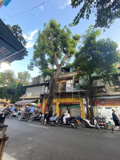 Hanoi mit Mopeds……
