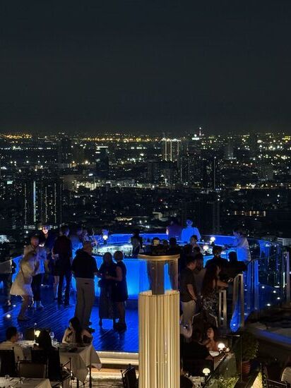 Bekannt geworden von dem Film „Hangover“
ein unglaublicher Blick auf ganz Bangkok