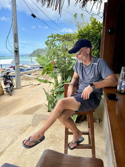 dann erreichen wir unser Hotel und wir erfrischen uns erstmal mit einem schönen kalten San Mig Light