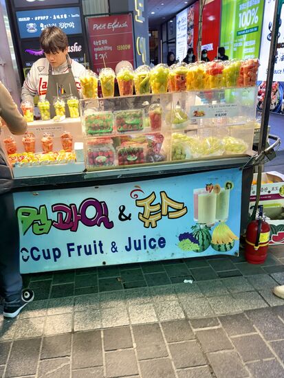 aber auch noch traditionelles Streetfood, ob süß oder herzhaft