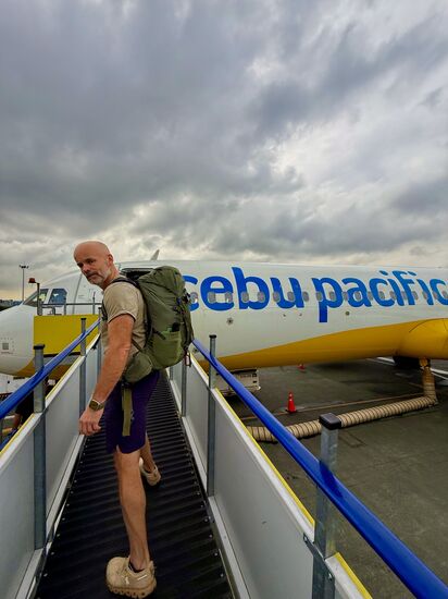 skeptisch , ob es wohl Turbulenzen gibt bei dem Wetter