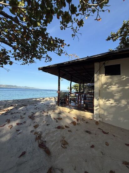 unser kleines Bungalow direkt am Strand