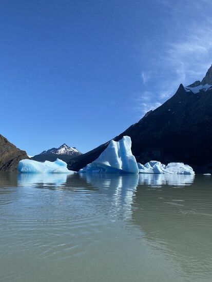 die Eisberge die wie Styropor aussehen
