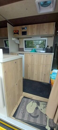 Bordküche mit Solarerzeugtem 220 Volt Strom