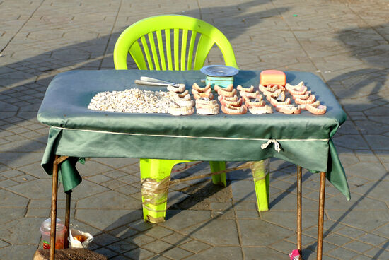 ... und heute sind gebrauchte Gebisse im Angebot.