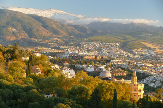 Schnee in der Sierra Nevada, dem "Schneegebirge"