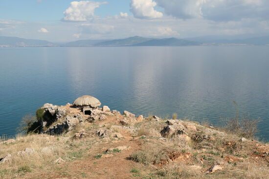 Blick auf den See und Nordmazedonien