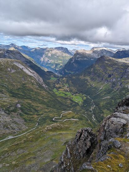 Aussicht vom Dalsnibba ins Tal