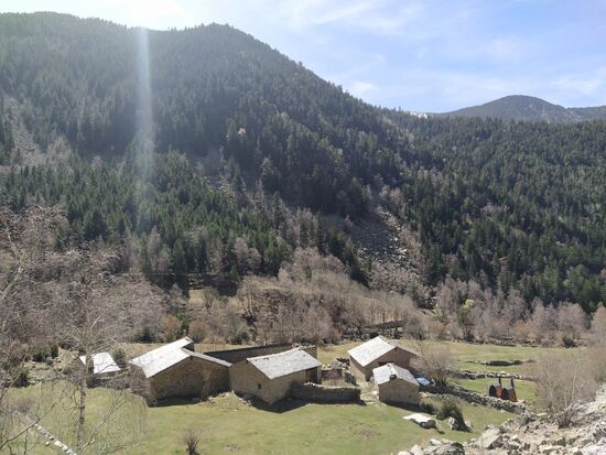 Abbildung 9. Die RÀMIO-Hütten auf 1614 m Höhe