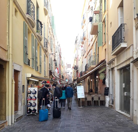 Abbildung 11. Geschäfte in Monaco-Ville