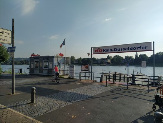 Passagierhafen nach Köln/Düsseldorf