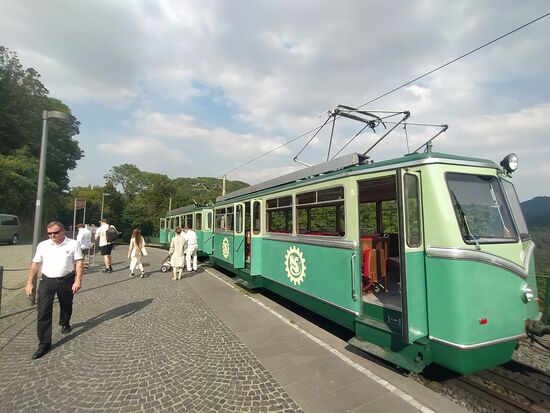 Die letzte Station der Drakhenfelsbahn auf dem Drachenfelsen