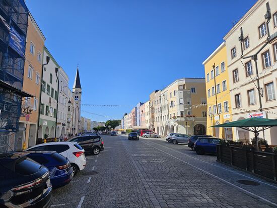 Auf dem Bild ist nicht die ganze Länge des Dorfkerns in Mühlberg erfassbar