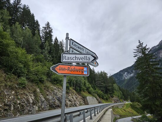 Umleitung auf die Hauptstrasse.