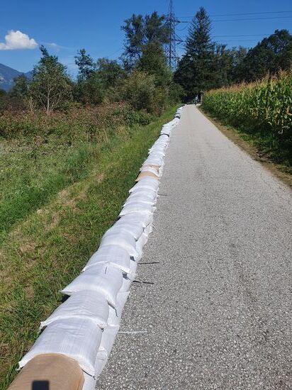 Überreste der Massnamen gegen das Hochwasser