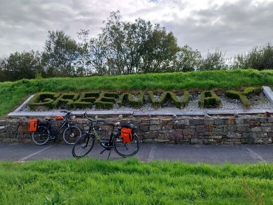 Entlang einer alten Eisenbahnstrecke verläuft dieser super ausgebaute Great Western Greenway- Radweg- sehr empfehlenswert!