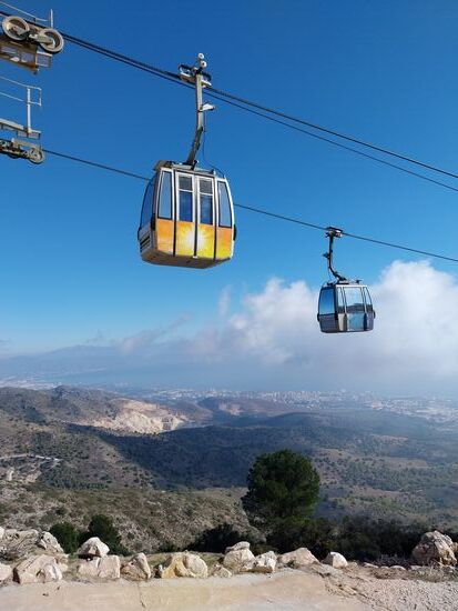 Cablecar/ Seilbahn bei Benalmádena- hinauf in 800 m Höhen mit Ausblicken nach Malaga und bis nach Gibraltar bei guter Sicht
